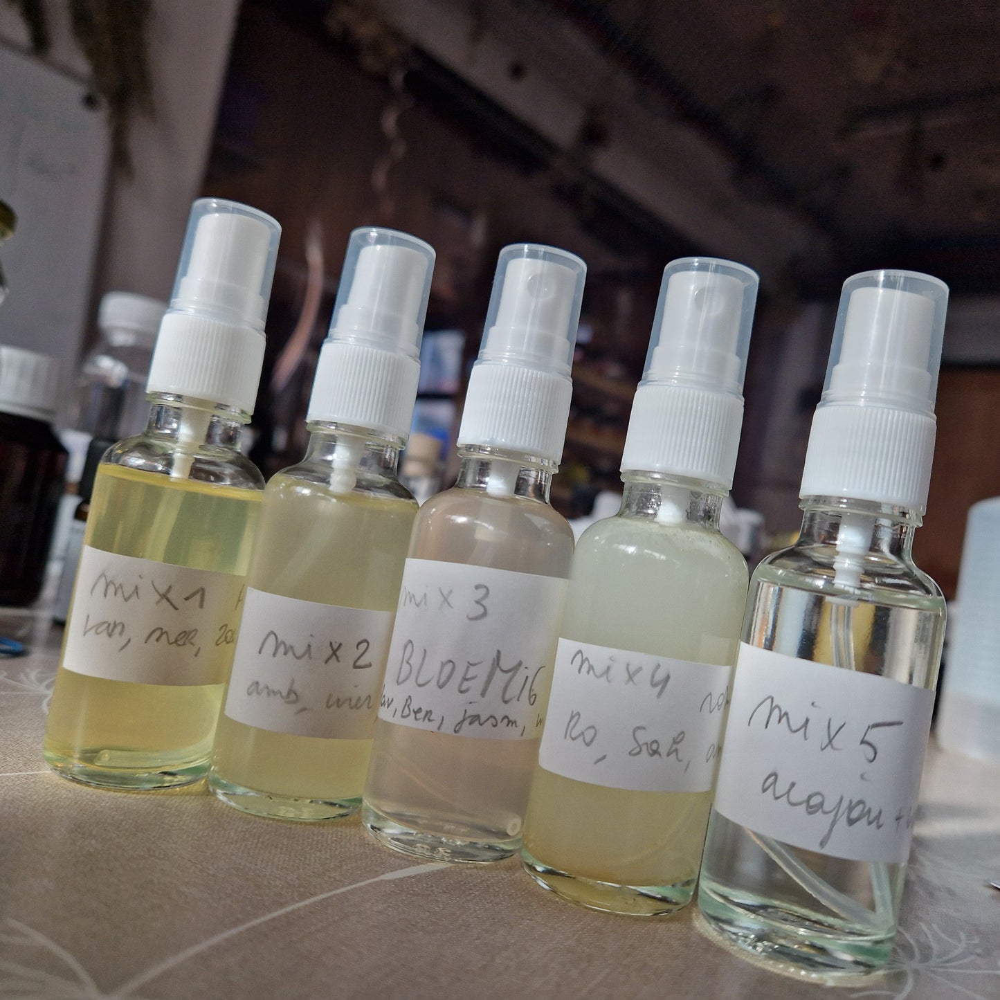 REFILL & RECHARGE: DIY PAKKET SFEER IN HUIS / HUISKAMERSPRAY - Kruidenprint